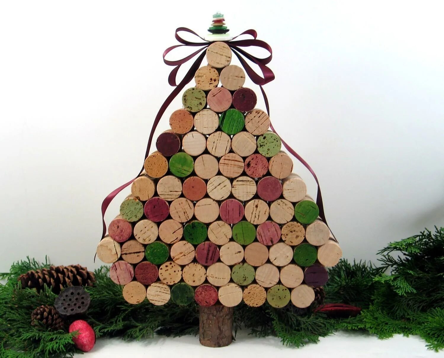 Эко елка. Эко елка. Елка в эко стиле своими руками. Креативные елки из веток. Эко елка.