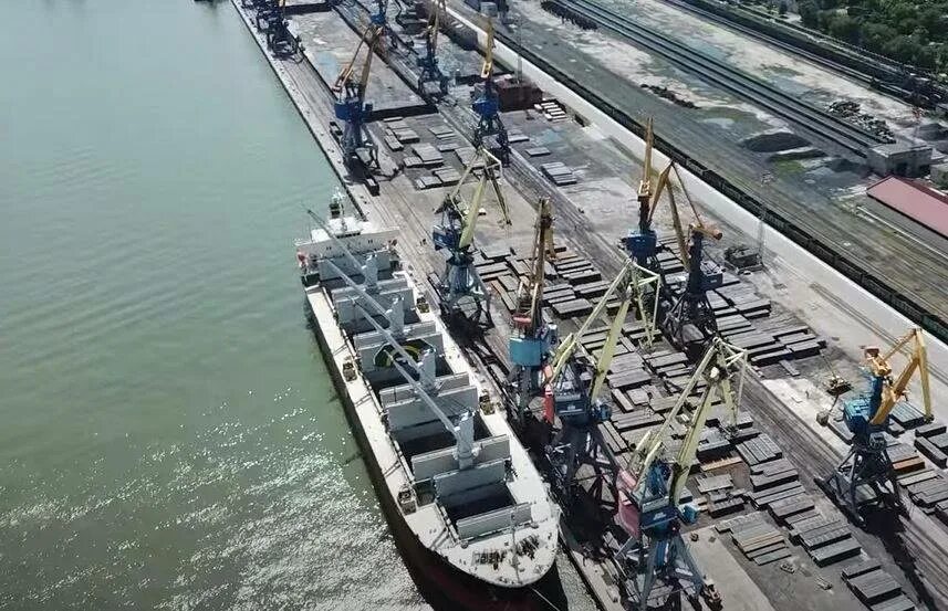 Корабли покидают порты