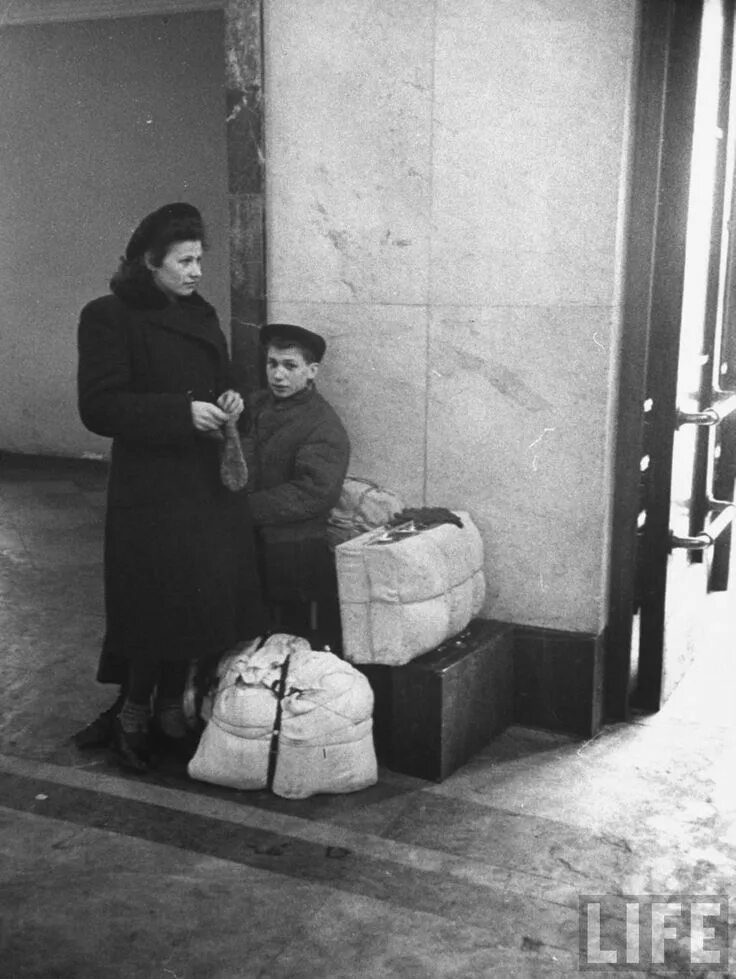 Послевоенные годы. Послевоенная повседневность. Послевоенный отношения. Послевоенная повседневность. Международные отношения в послевоенном мире.