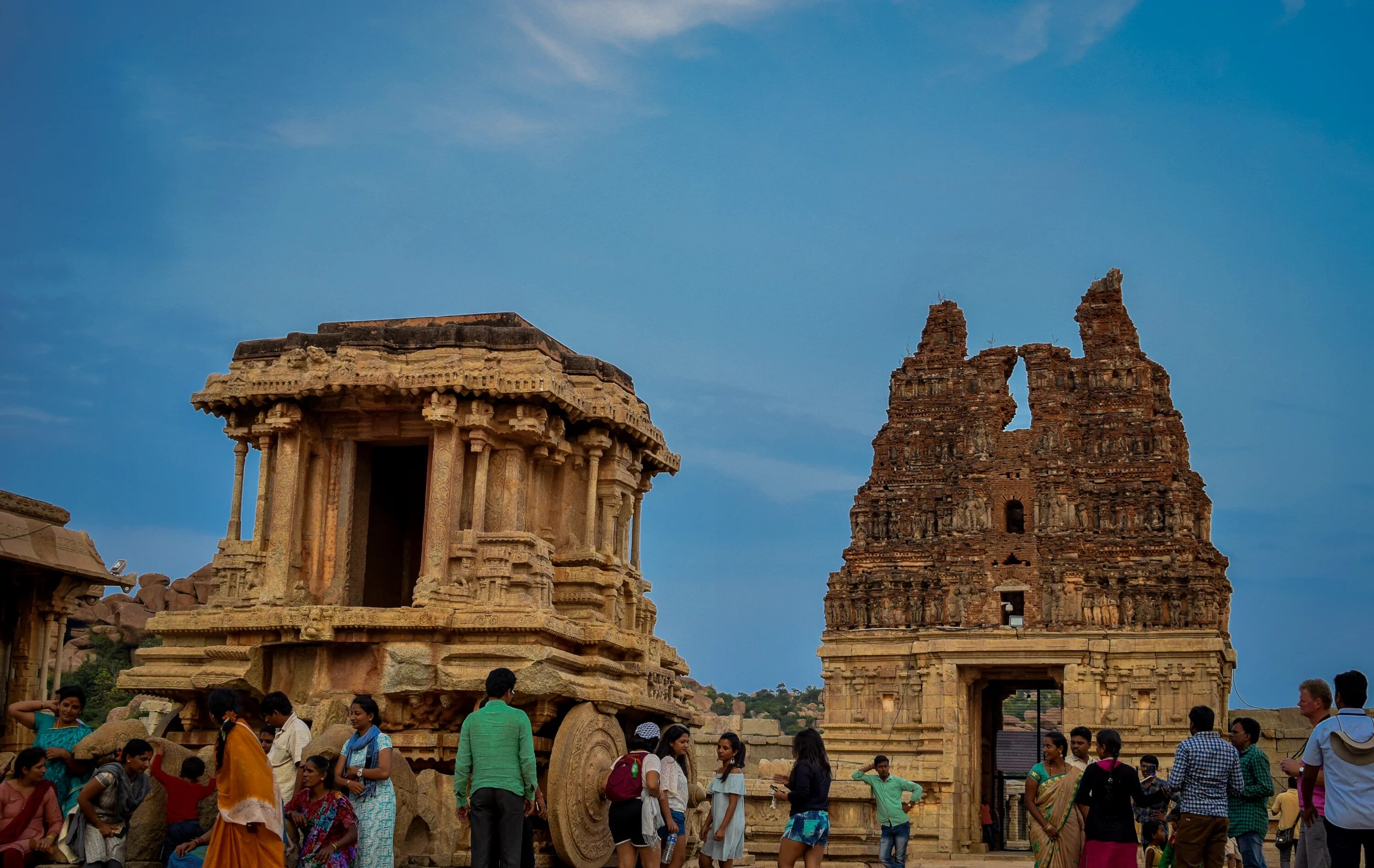 Temple complex. Храм храм ангкор ват. Halebidu kedareswara temple. Индуистские каменные храмы пакистана. Современный индуистский храм в дамбулле.