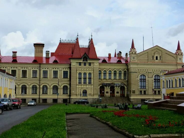 Хлебная биржа рыбинск музей. Хлебная биржа рыбинск музей. Рыбинск новая биржа. Рыбинский музей-заповедник рыбинск. Здание хлебной биржи в рыбинске.