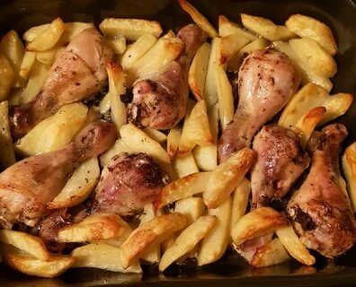 Запеченные ножки куриные в духовке с картошкой