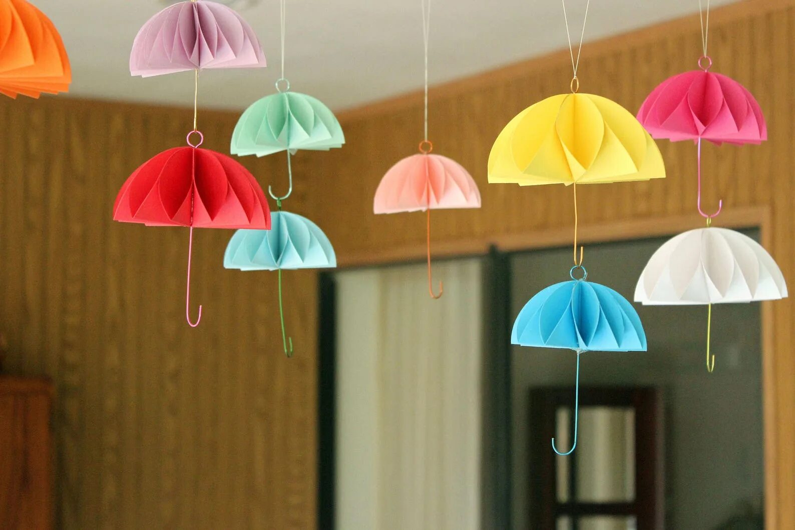 группа зонтики. рисование цветные зонтики в старшей группе. зонтик для оформления группы в детском саду. зонтик рисунок. зонт.