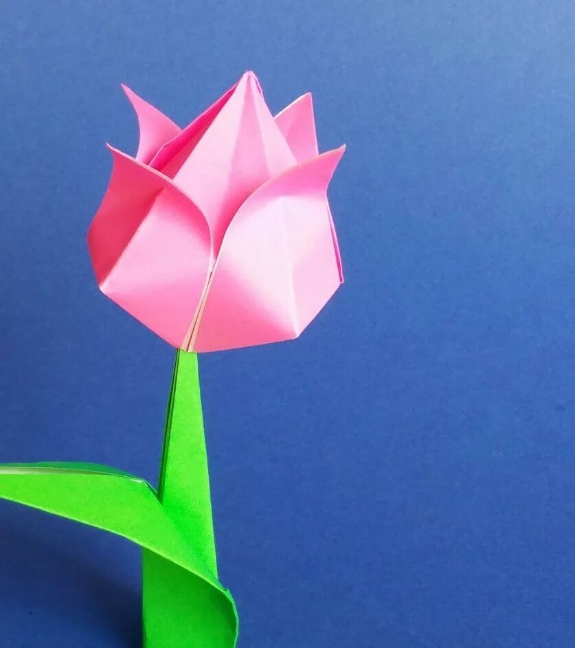 Оригами сердечко из бумаги. Оригами цветы для открытки. Оригами из бумаги маме легко. Тюльпан из бумаги для малышей. Как сложить сердечко из бумаги.
