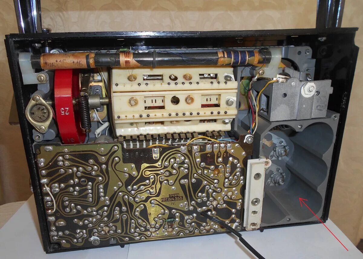 Модернизация радио приёмника. Vef 202 радиоприемник сзади. Ретрофит радиоприемника. Микросхема радиоканал. Радиоприемник retekess v115.