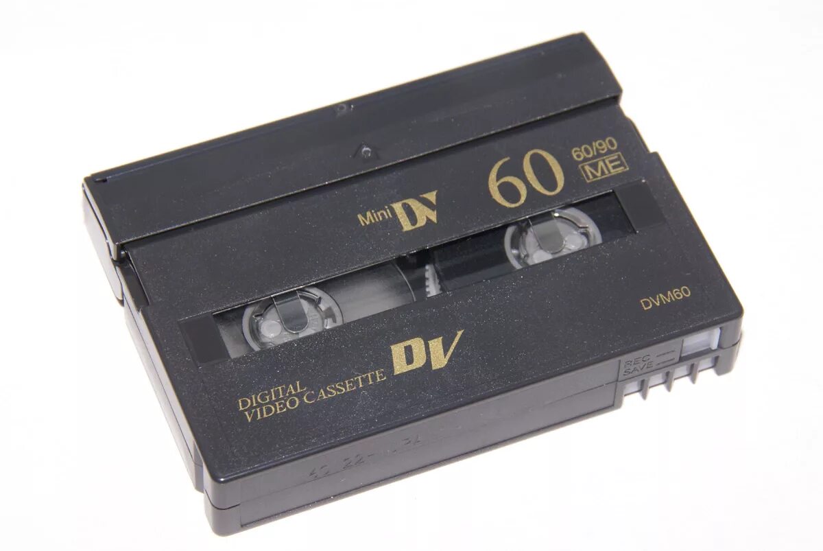 Кассета mini. Кассеты ВХС мини дв. VHS Mini DV 8 мм. Видеокамера на кассетах Mini DV. Sony Mini DV кассета.