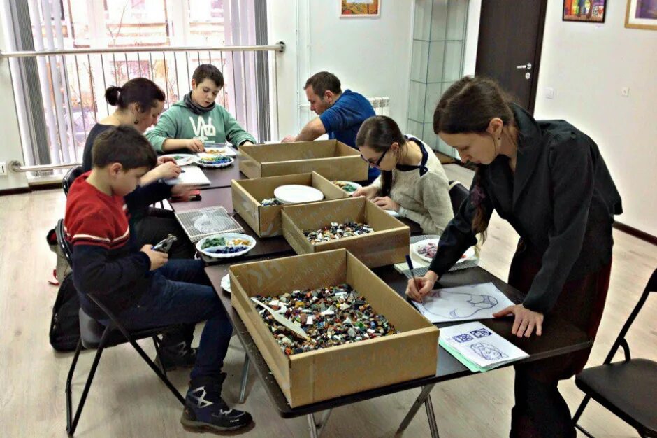 Наши победители. Музеи для подростков в спб. Подростков молодежный центр. Современный молодежный центр. Молодежный центр спб.