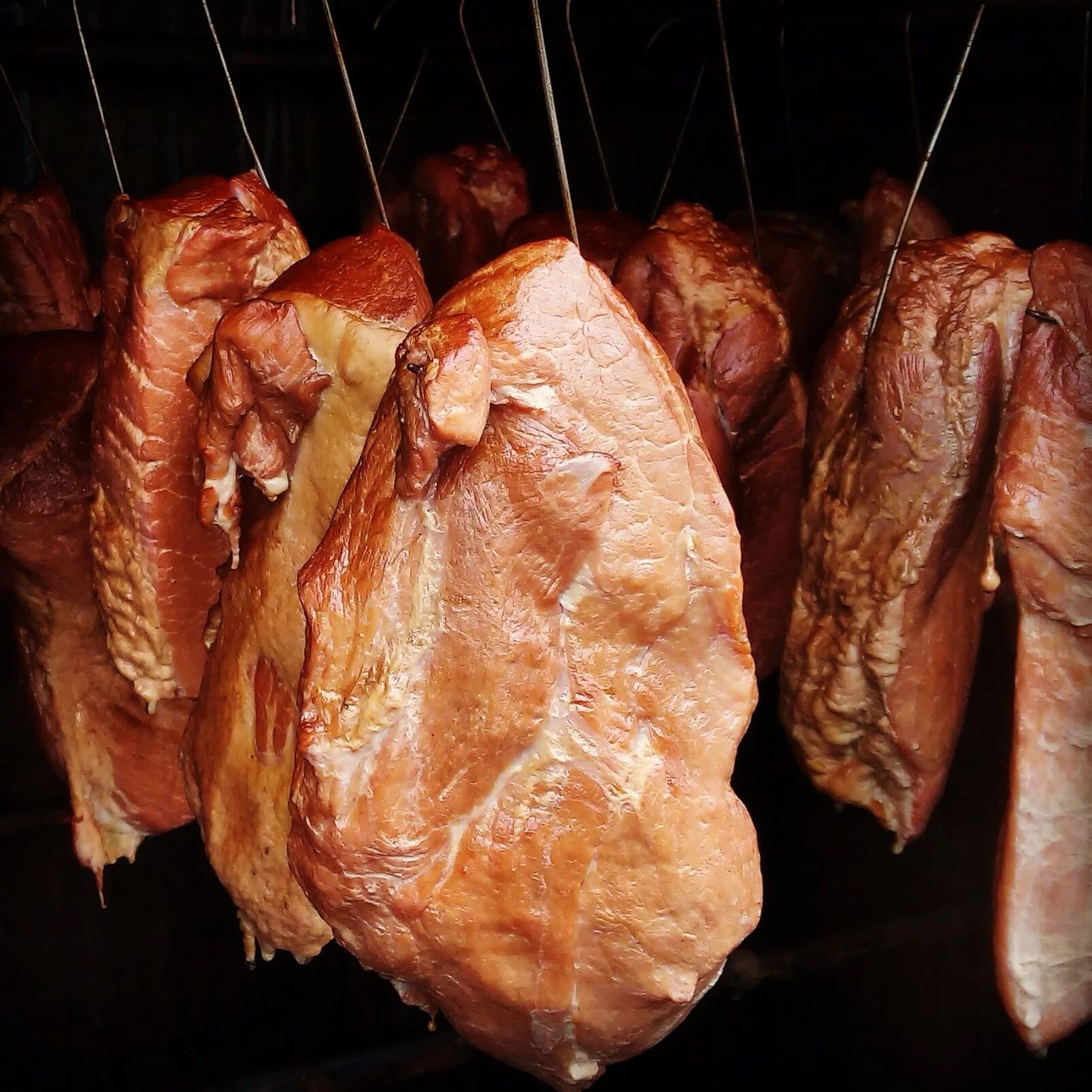 Кусок говядины. Эсик-флейш рецепт. Почему после копчения мясо кислит. Холодное мясо. Кусок мяса говядина.