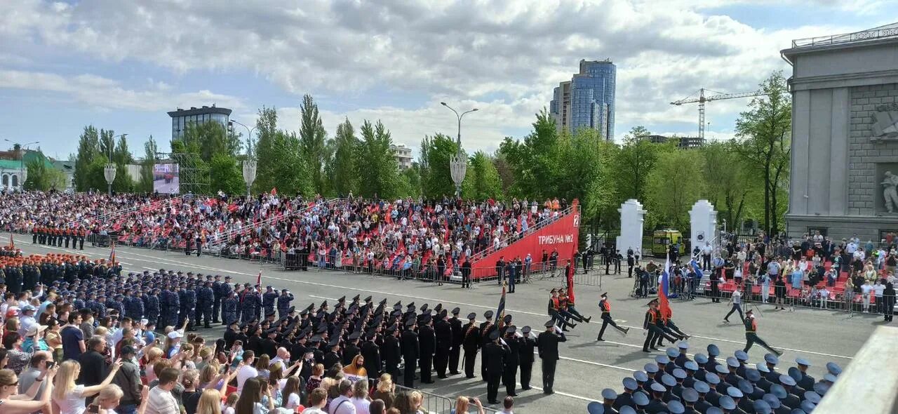 Мая самарка. Площадь куйбышева самара 9 мая. парад победы 2025 самара. парад на площади куйбышева в самаре.