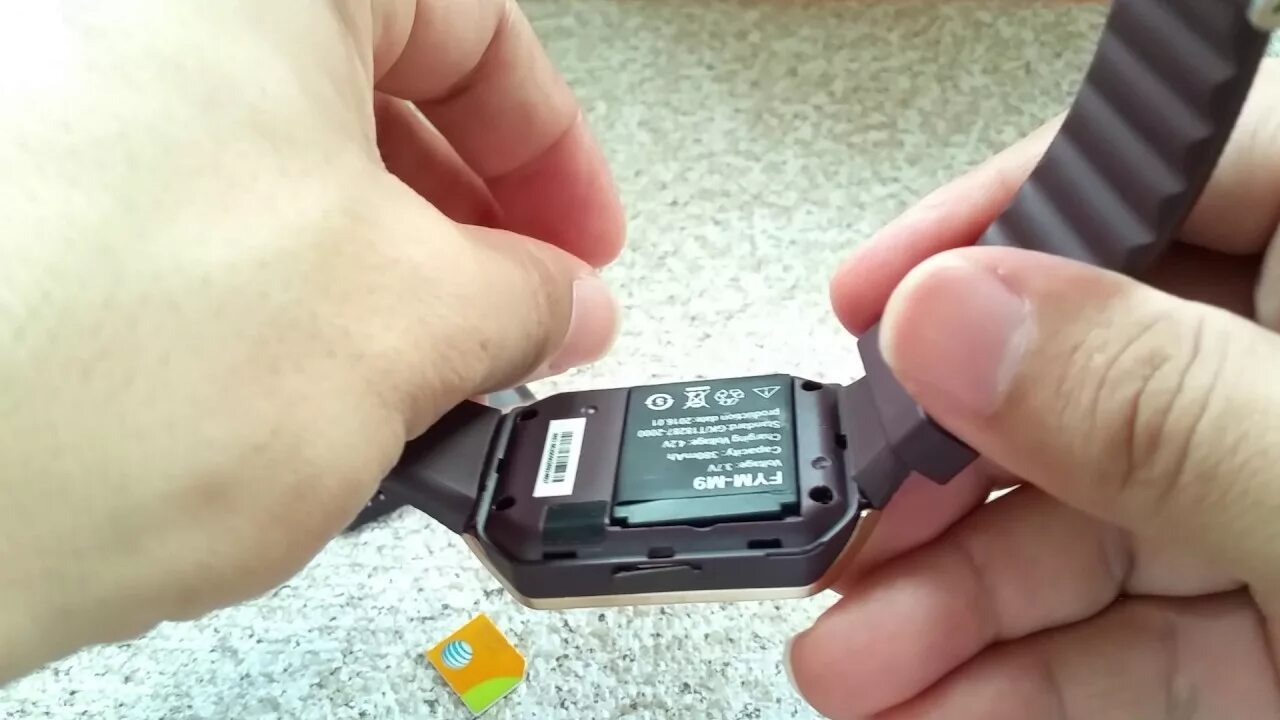 Часы не видят сим. Смарт часы DZ 09 сим карта. Батарейка в смарт часах. SIM Card watch c6. Часы в которые вставляется Симка от телефона.