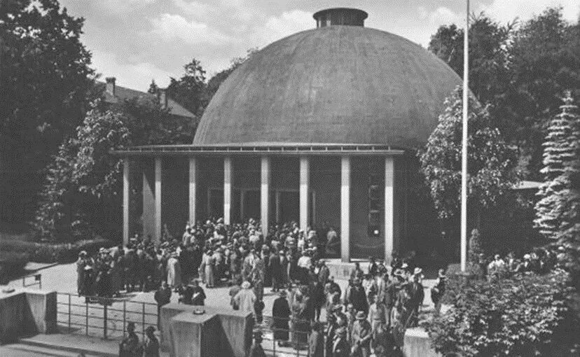 Планетарий Цейсс йена Германия. Вальтер Бауэрсфельд планетарий. Первый в мире планетарий Мюнхен. Первый планетарий в Германии