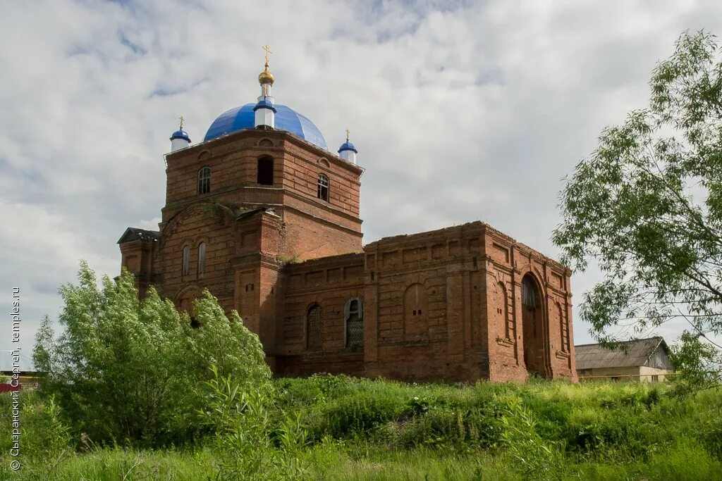Церковь новое мазино. Старое мазино мензелинский. Старая церковь. Погода на новое мазино. Старая матвеевка мензелинский.