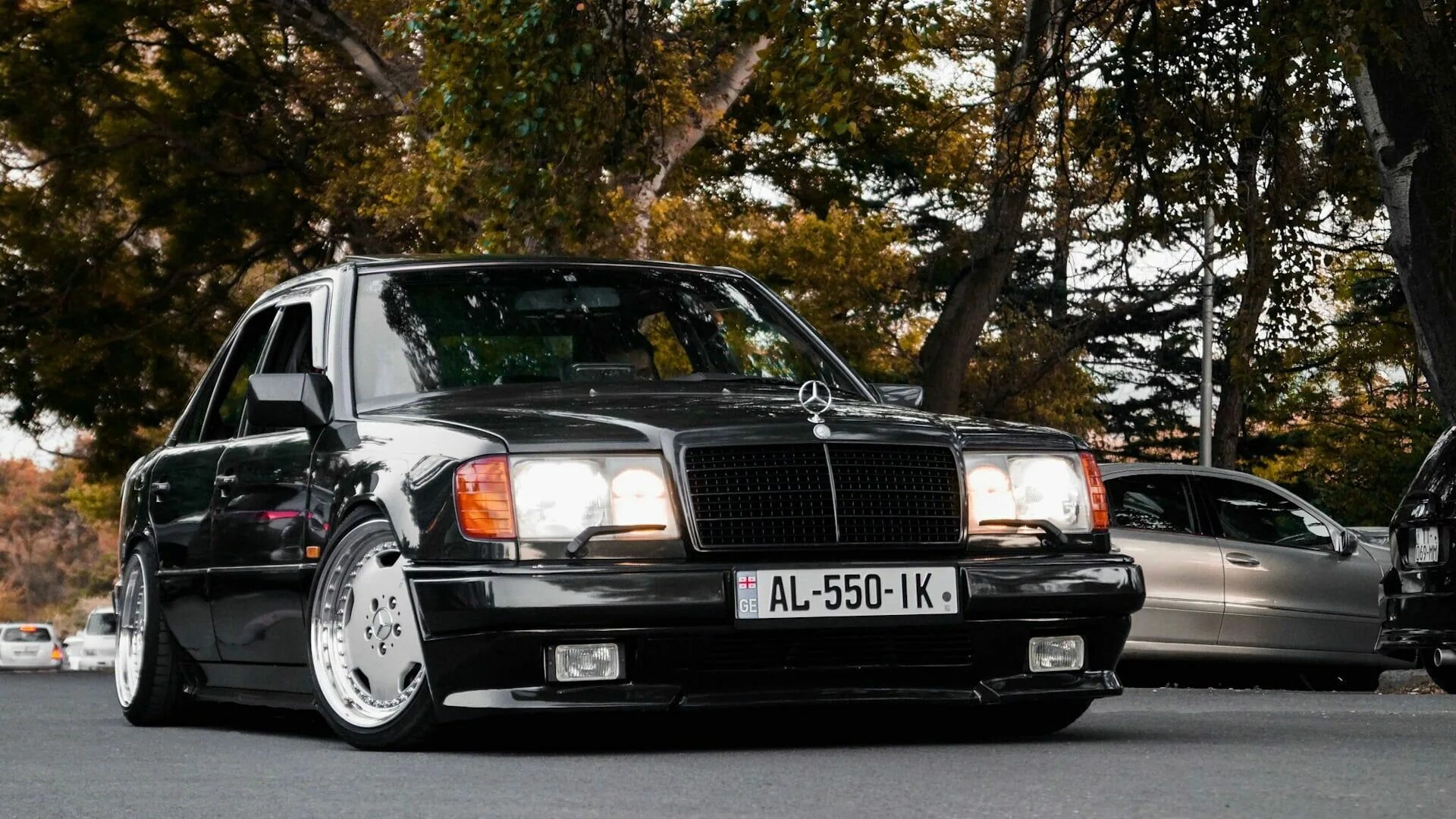 124 тыс. Mercedes w124 e500. Mercedes Benz w124 e500. Mercedes Benz w124 AMG. Mercedes Benz 124 AMG.