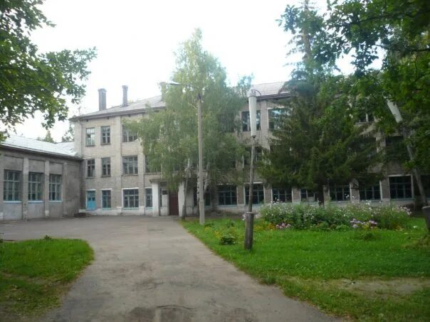Кировская школа 5. 5 школа город котельнич. Школа кировская город карачев. Ибрагимотар кировская средняя школа 2015 год. 5 школа кирово-чепецк.