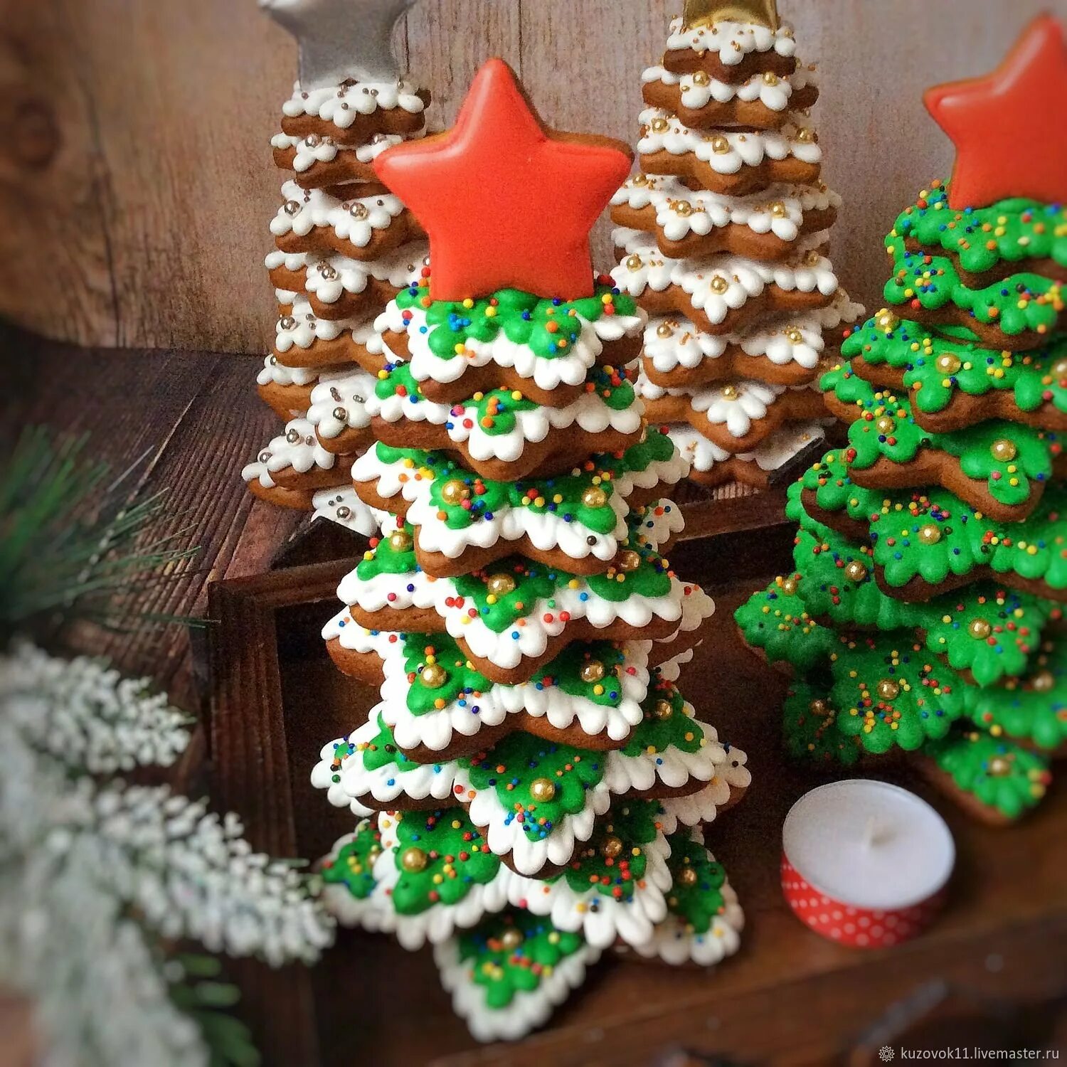 Пряничная елка своими руками. Пряничная елка каркасе tescoma рецепт. Пряничная елка 3д. Пряничная елка. Елка из выпечки.
