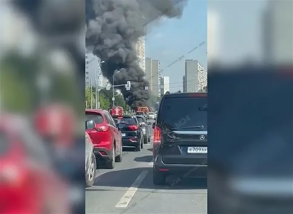Что горит в митино. Пожар в митино сейчас. загорелась машина в москве в районе митиной. что горит в митино 7 января.