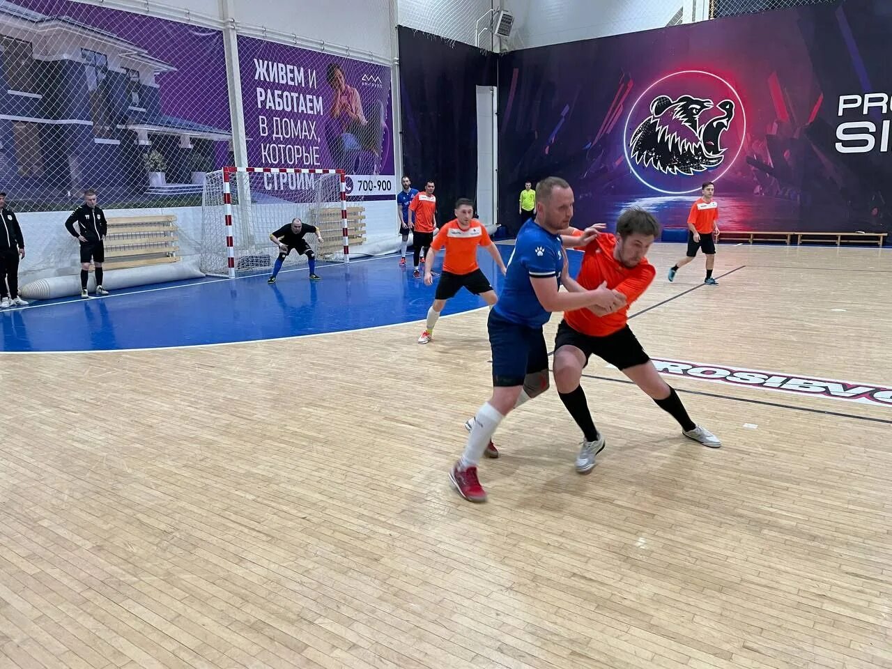 Мини футбол высшая лига восток. Обои мфк тюмень. Минифутбол фх-нн триумф. Мфк тюмень логотип. Российские игры.