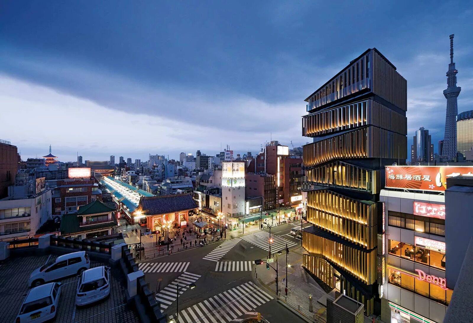Tourist center. Asakusa culture tourist information center. кенго кума здание м2. здание м2 в токио. архитектура японии в центре токио.