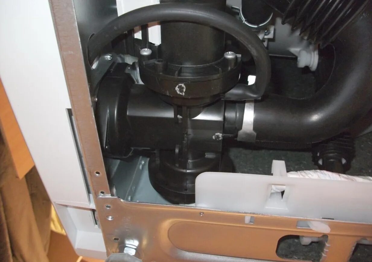 Сливной насос для стиральной машины. Замена сливного насоса в стиральной машине. Прочистить насос whirlpool. Прочистить насос whirlpool. Прочистить насос whirlpool.