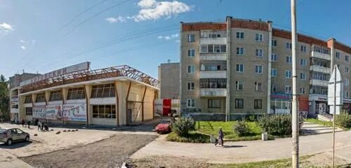 К либкнехта ревда. Красное белое ревда.