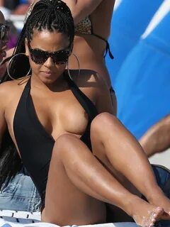 Christina Milian Lets Her Body Parts To Breath Some Fresh Air.