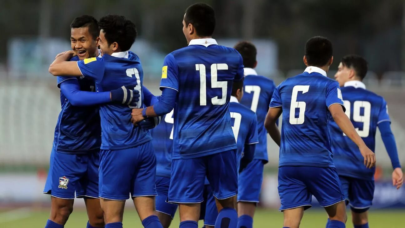 форма сборной футбол таиланд. Changsuek. Thailand national football team. тайская сборная по футболу. Thai football team.