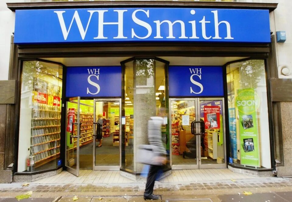 High street shop. WH Smith's. WHSMITH book. WHSMITH book logo. Магазин амид.