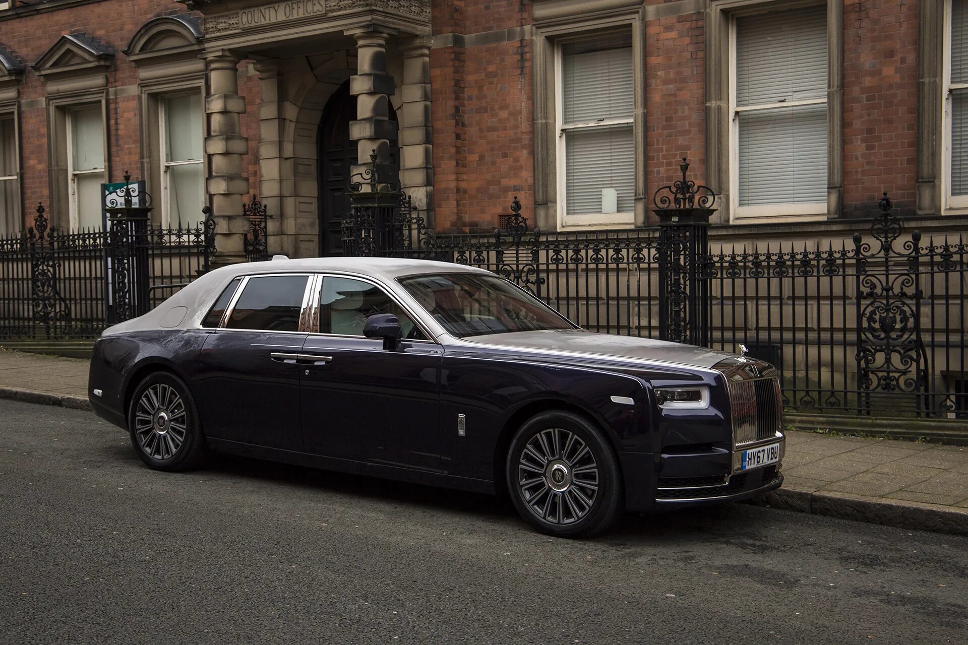 Роллс ройс фантом 2022. Роллс ройс фантом 5. Какой фантом. Роллс ройс фантом. Rolls royce phantom series 2 2023.