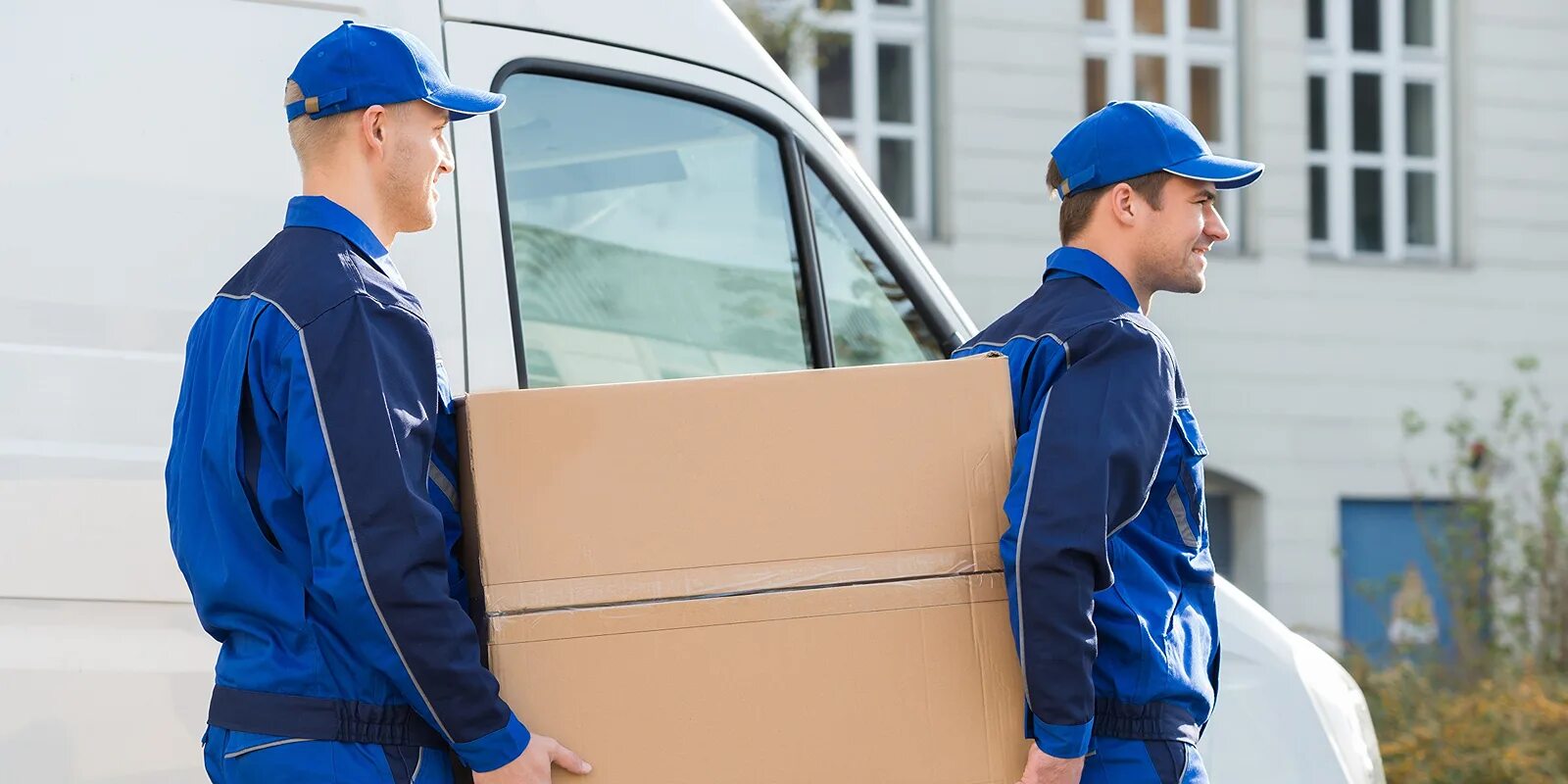 Погрузка коробок. Грузоперевозки ищу работу. Грузчики. Экспедитор. Машина для переезда.