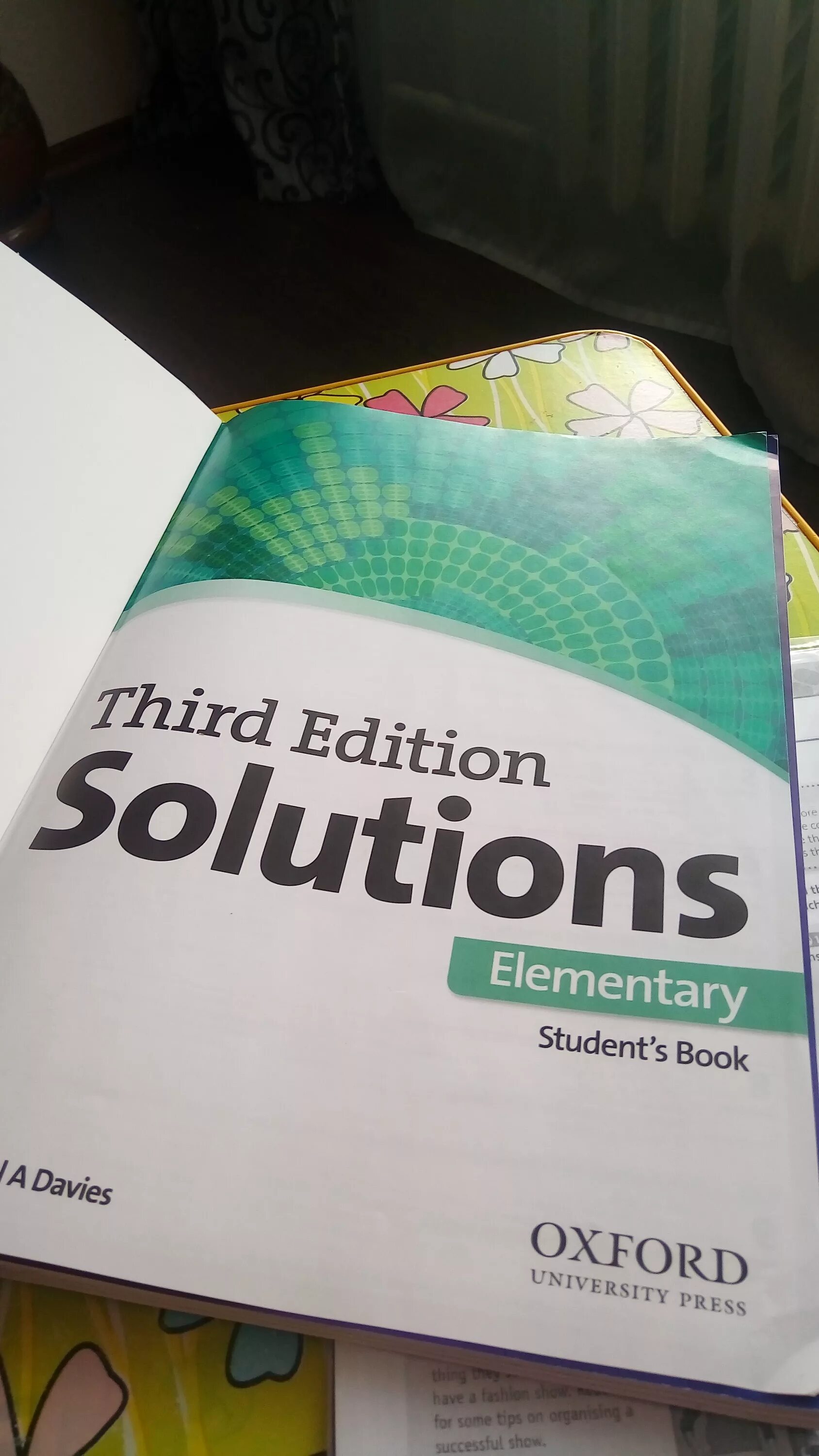 Solution elementary teachers book. Solutions учебник. Учебник solutions Elementary. Учебник Солюшенс по английскому. Солюшнс элементари 3 издание.