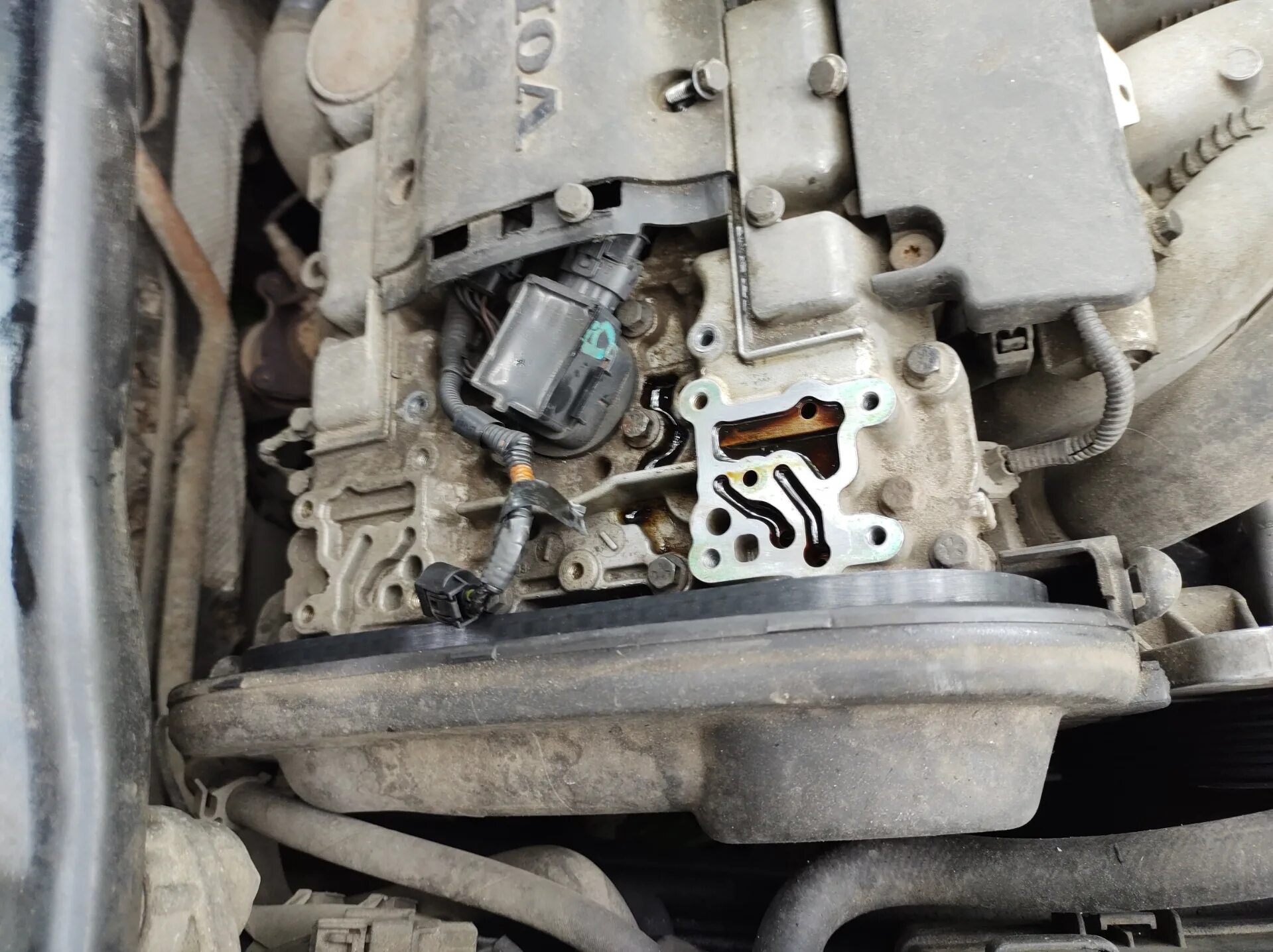 Клапан volvo s60. Клапан VVT Volvo s60. Клапан ВВТ Вольво s60 2.4. Клапан VVT Volvo s80. VVTI Volvo s80.