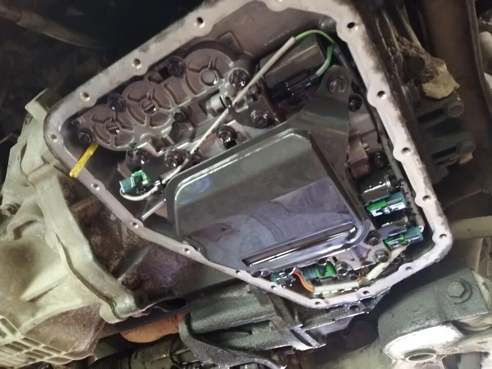 6 механика. Форд фиеста масло для двигателя. Масло акпп форд фиеста 1. Ford fiesta уровень масла. Замена масла фиеста.