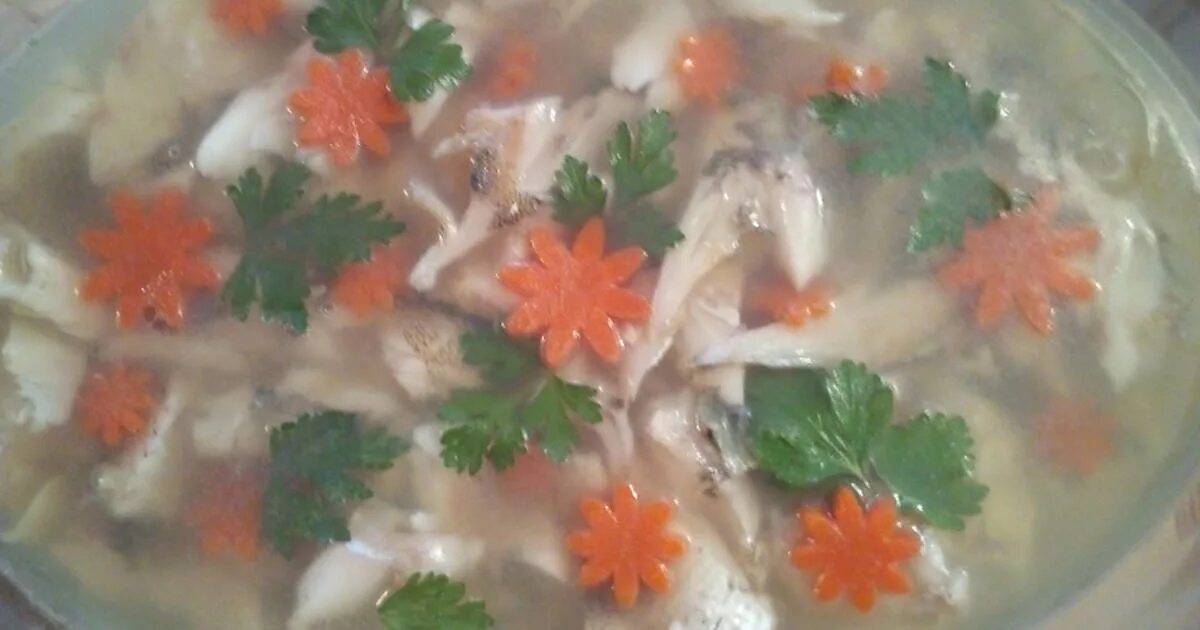 Простое заливное из судака. Простое заливное из судака. Судак заливное. Судак рыба заливное. Судак рыба заливное.