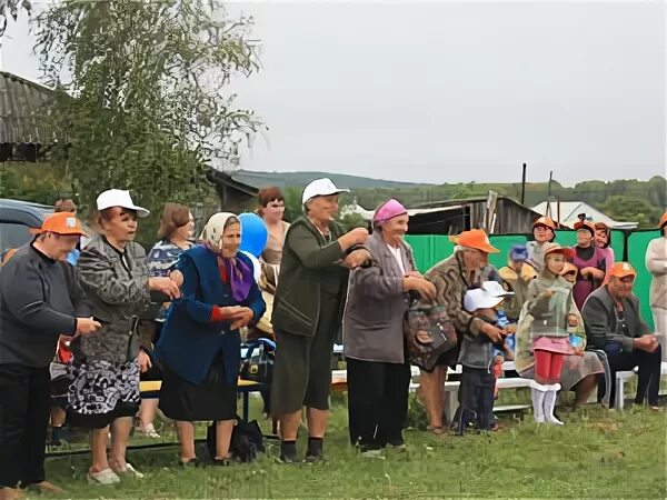 Малая салаирка гурьевский. Тюмень село салаирка. Кемеровская область дом культуры. Школа кадетская кадетская малая салаирка кемеровская область. Салаирка фото.