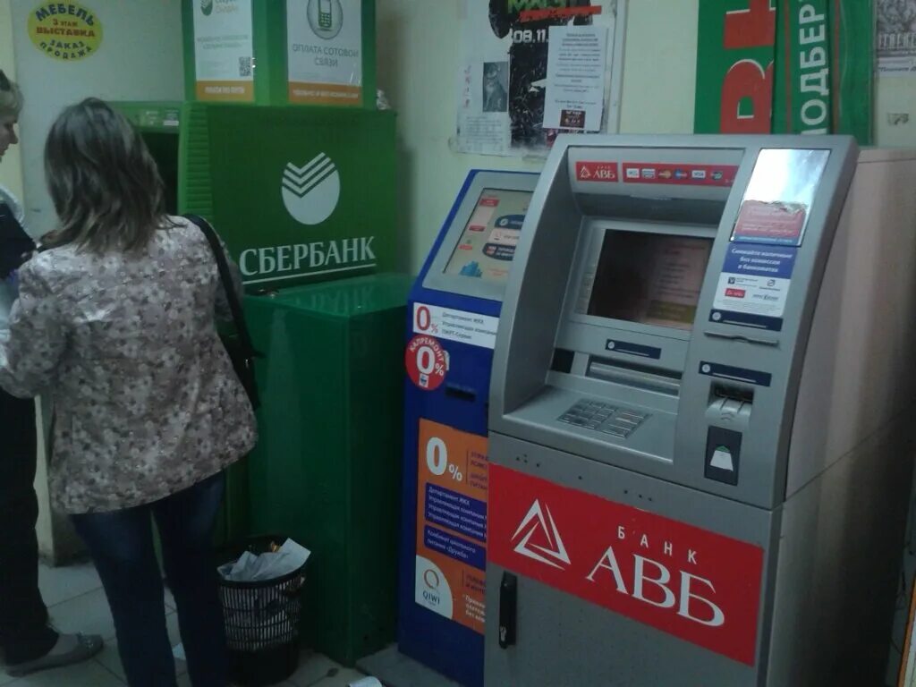 Банкоматы сбербанка в самаре. Сбербанк банкоматы Самара. Банкоматы на вокзале. Банкоматы Сбер в Тольятти. Сбербанк Банкомат Тольятти рядом.
