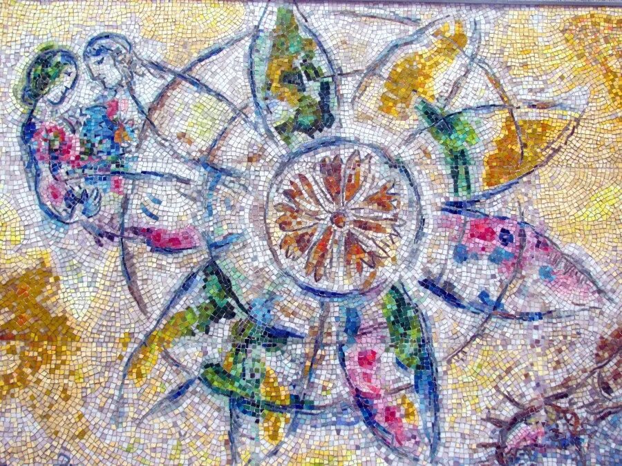 Мозаика Чикагского банка Шагал. Мозаичные панно марка Шагала «четыре времени года».