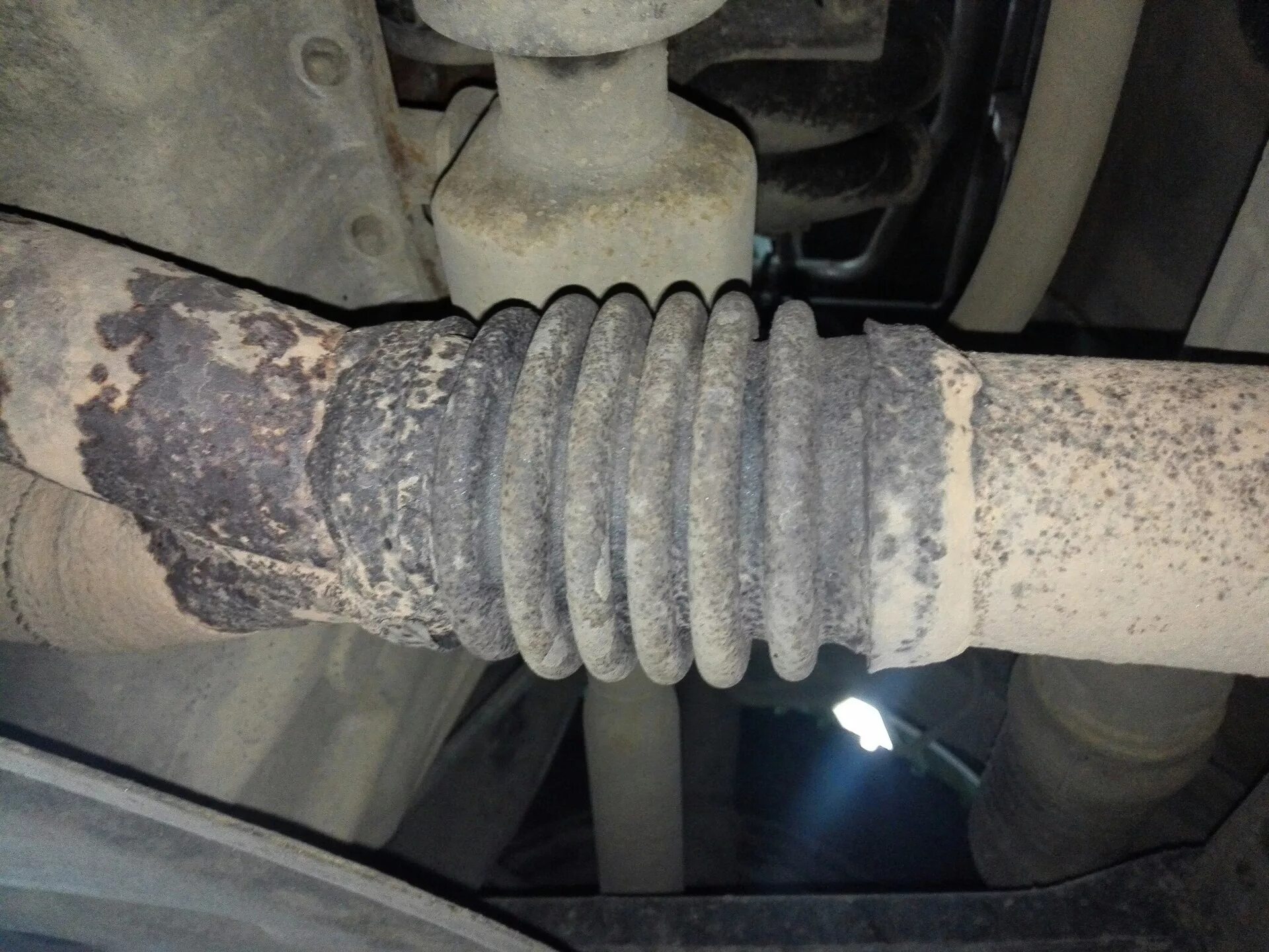 Гофра рено симбол 1. Гофра рено логан. Гофра рено логан. Гофра глушителя logan 1. 6 flp35.