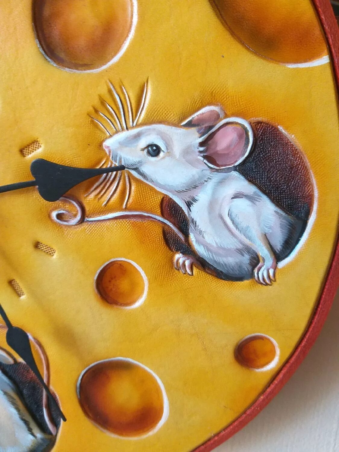 Мышь+сыр. Мышка в сыре. Мышонок на сыре. Мышь с сыром. Про мышей и сыр