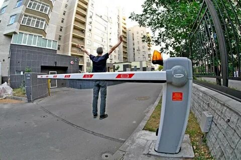 Придомовые шлагбаумы