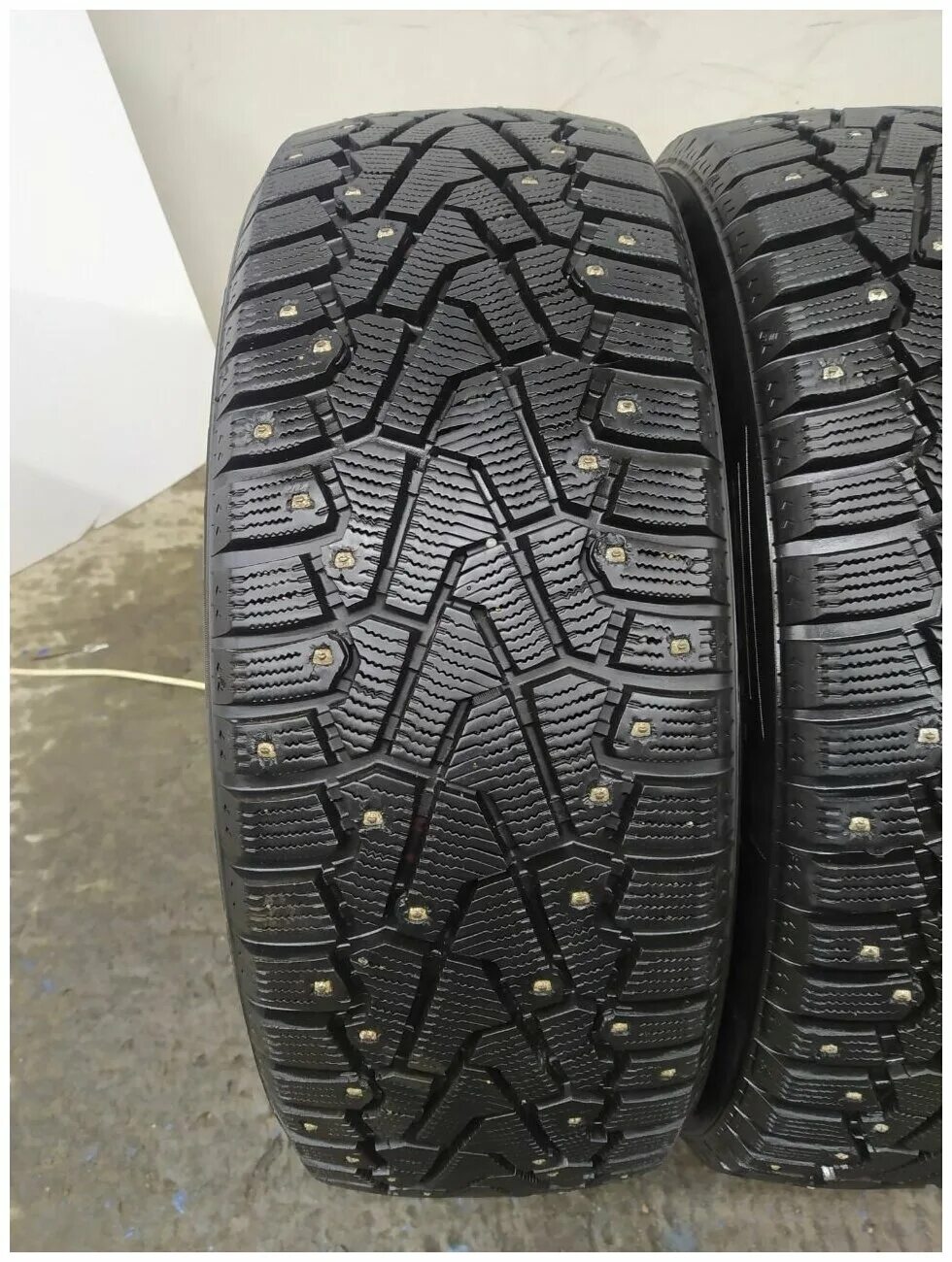 Пирелли айс отзывы зимние. Slik 184 Pirelli Ice Zero. Pirelli Winter Ice Zero 255 55 18. Slik 184 Pirelli Ice Zero 185 55 15. Шины Pirelli Ice Zero fr 215/55 r18.