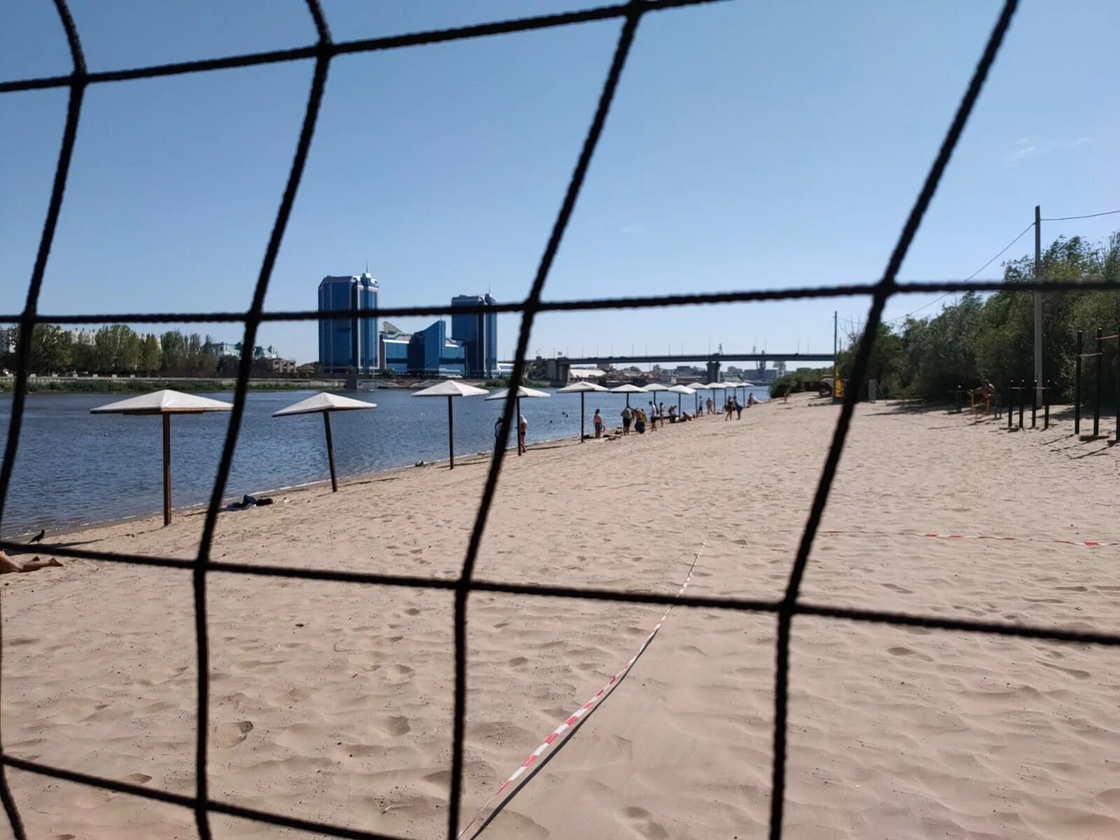 Почему закрыли пляж. Городской пляж Набережные Челны. Городской пляж Волжский. Нариманов пляж городской. Угличский городской пляж 2022.