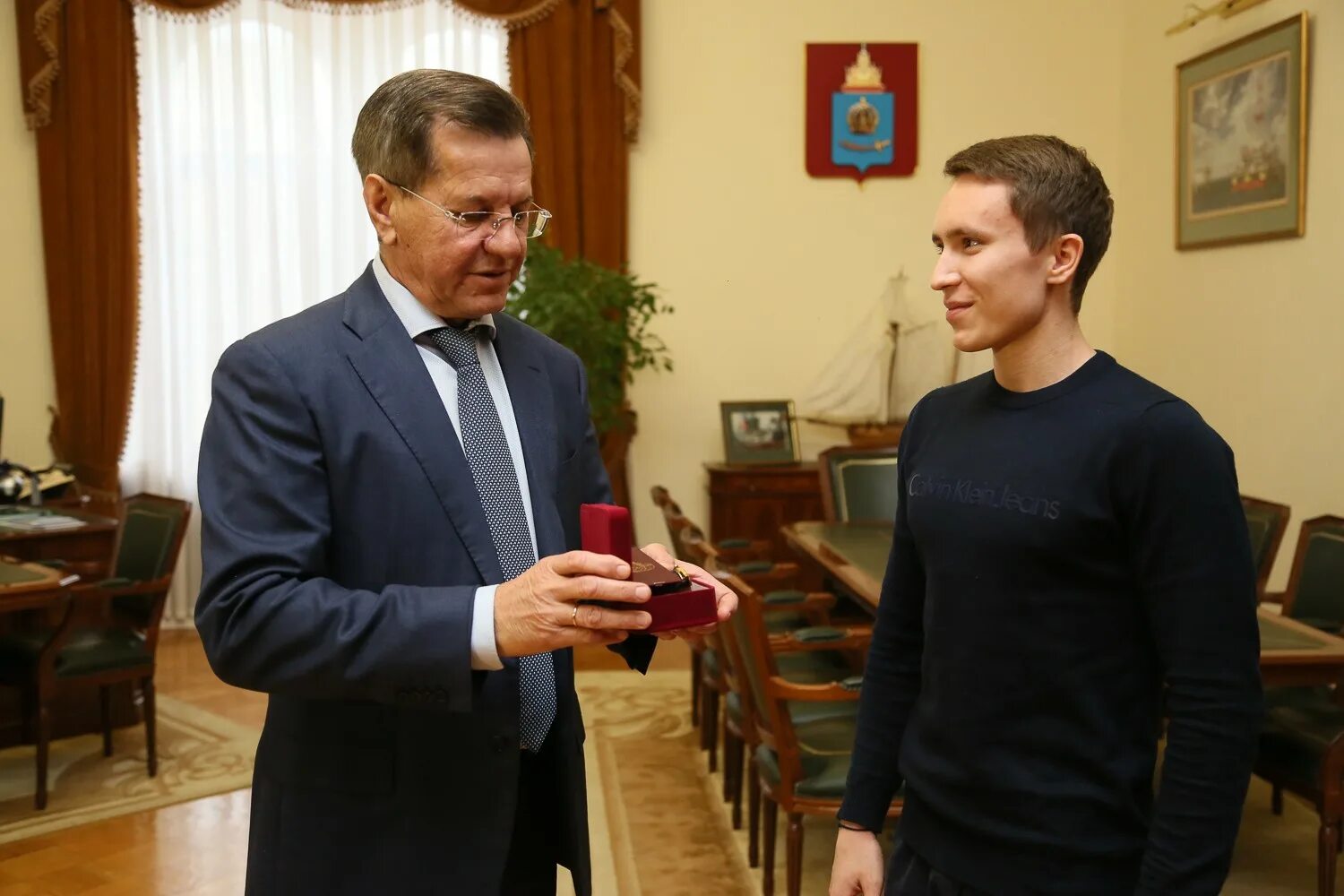 Александр Жилкин отметил успехи по стабилизации финансовой ситуации в регионе Ас