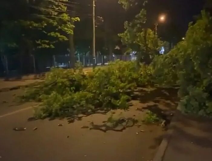 Что пролетело над хабаровском. Утро в Новомичуринске фото от 17.05.2023. Ракета пролетела над г Заречном Пензенской области в субботу 2022г фото. Что-то пролетело над Хабаровском. Что пролетело в Пензе трясутся окна 06.02.23.