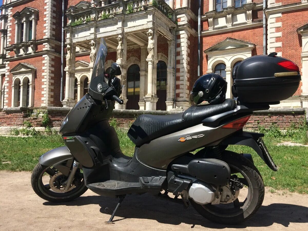 Скутер бенелли. Stels Caffenero 250. Скутер стелс кафенеро 250 Бенелли. Скутер Benelli 250. Stels Tactic 250.