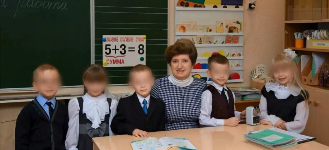 Лукашенко учительницу. Лукашенко восстановил учительницу. лукашенко восстановил учительницу на работе. лукашенко оправдал учительницу. лукашенко восстанавливает учителя.