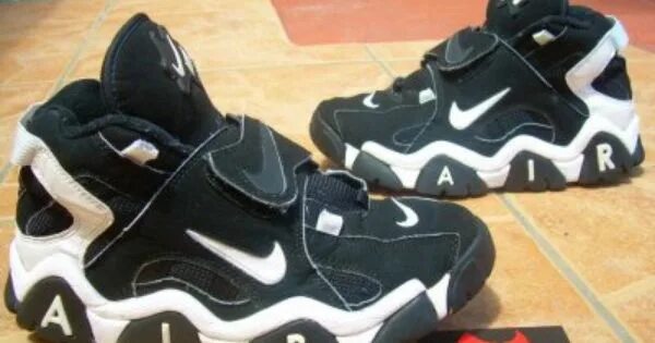 Кроссовки с чехлами из 2000. Nike air max 1995. nike air max barrage. найк баскетбольные кроссовки 90. баскетбольные кроссовки найк 90х годов.