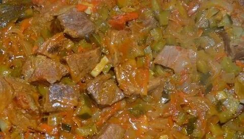 Свинина тушеная с огурцами