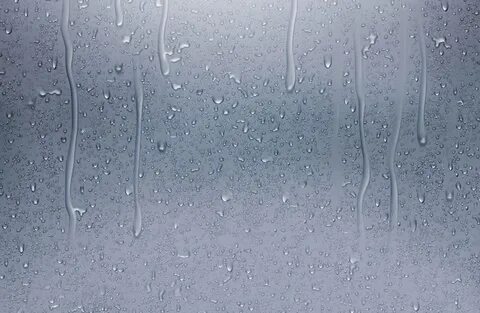 Стекающая вода по стеклу