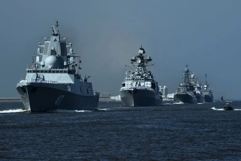 В Петербурге начался Главный военно-морской парад ВМФ России - Российская газета