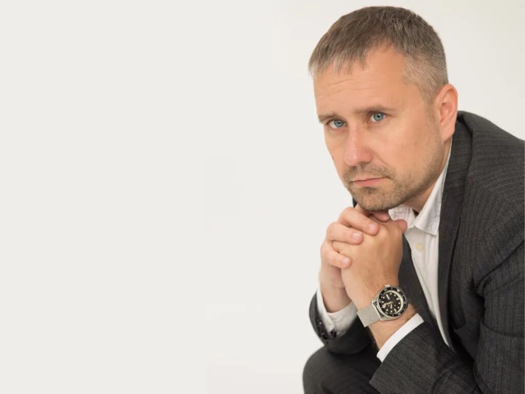 Директор обладает. Могилевец сергей юрьевич эталон. эталон руководителя. сергей эталон групп директор. логинов сергей эталон.